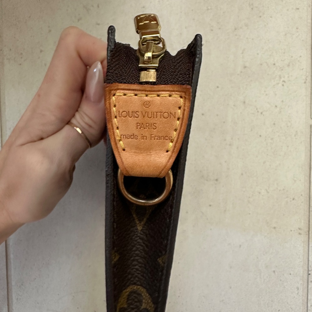 Auth Louis Vuitton Monogram Accessory Pouch - Picture 16 of 16
